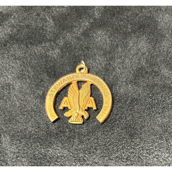 Gold Filled Stewardess Corps American Airlines Retro Charm/Pendant - Picture 1 of 7